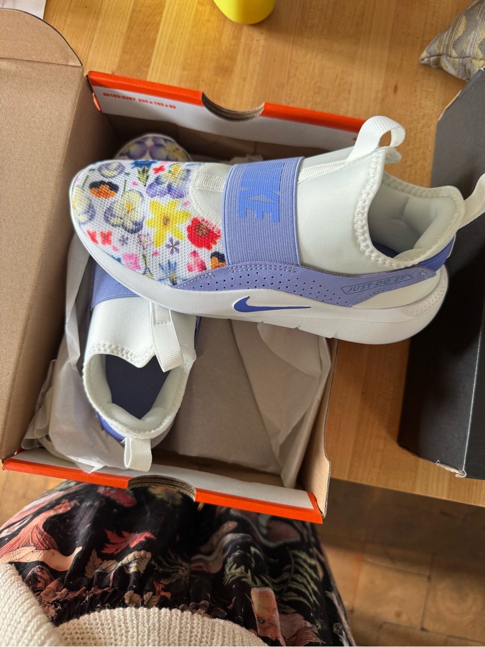 Nike flex runner Kids Floral Slip-On Sneakers in White & Lavender size 3